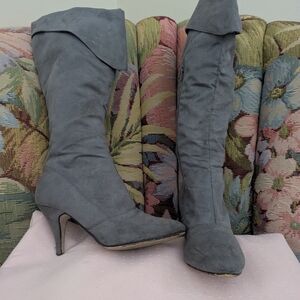 Elegant Gray Knee-High Women's Boots